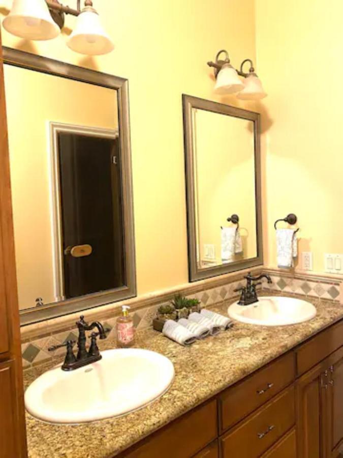 Private Master Suite With Sauna And Bathtub Fair Oaks المظهر الخارجي الصورة